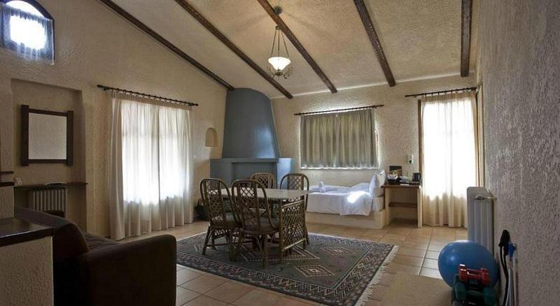 Fanaras Hotel Kalavryta Luaran gambar